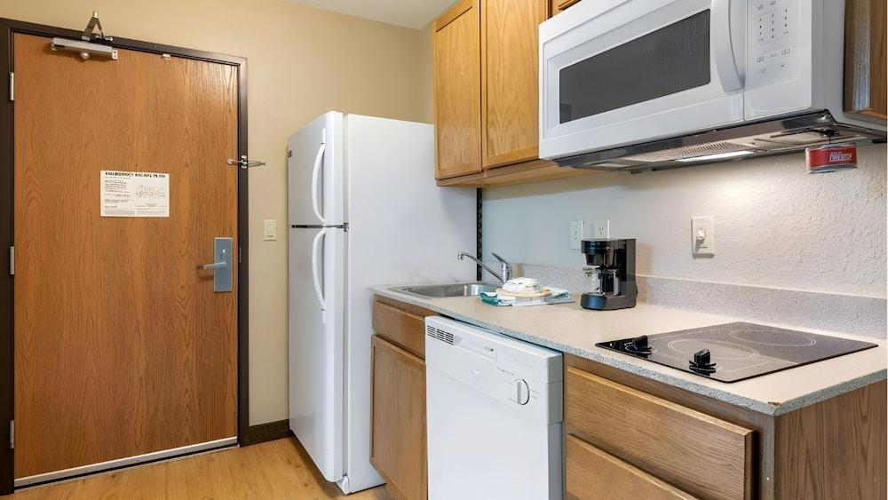 Birch Hill Suites South Bend photo 5