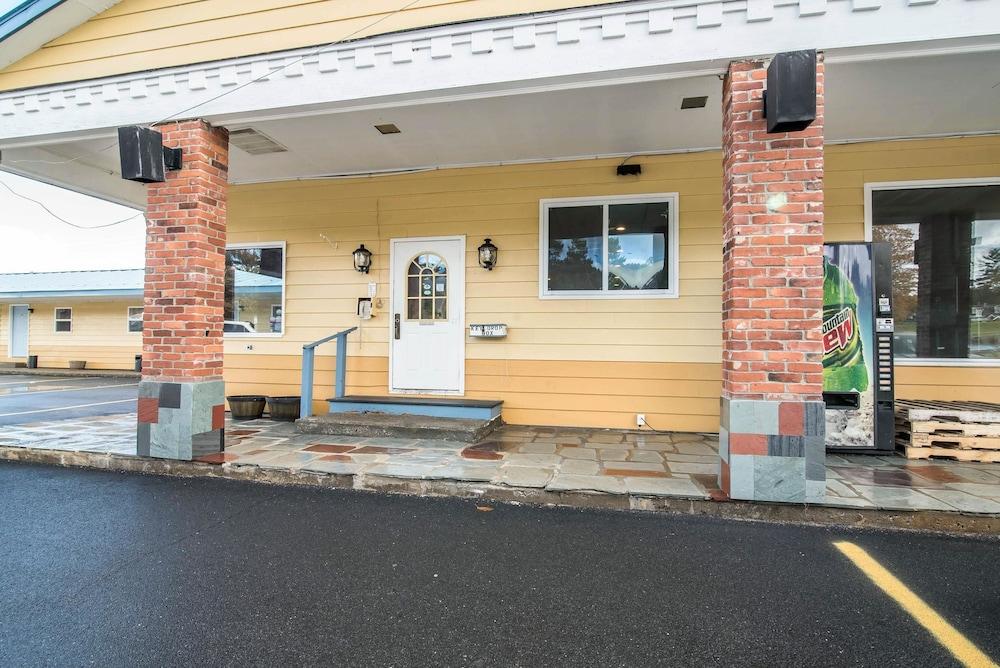 Rodeway Inn Bellows Falls photo 29