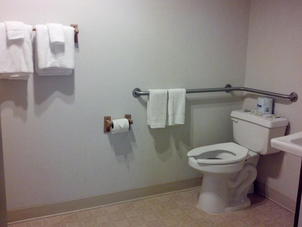 Oswego Inn photo 33