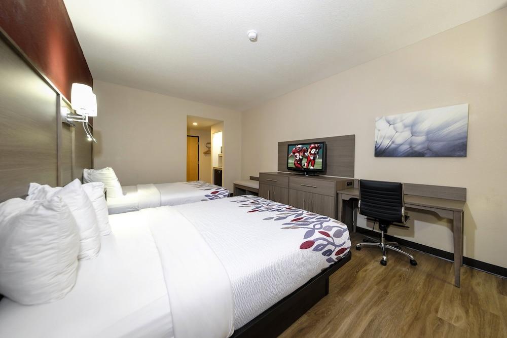 Red Roof Inn Yemassee photo 14