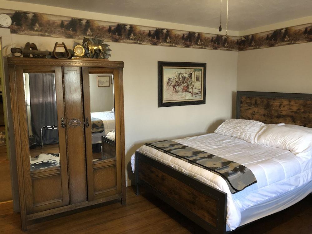 Fort Davis Drug Store Hotel photo 16