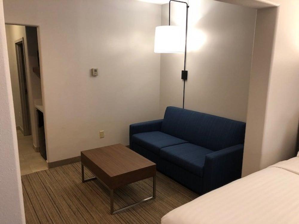Holiday Inn Express & Suites Rio Grand by IHG photo 2