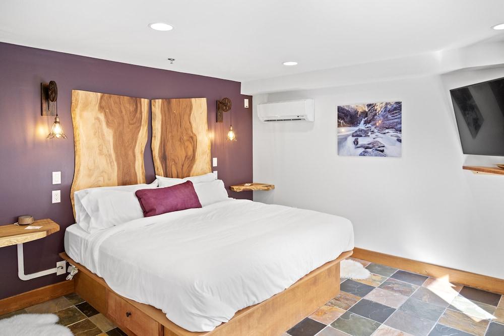 The Horton Hotel and Rooftop Lounge photo 42