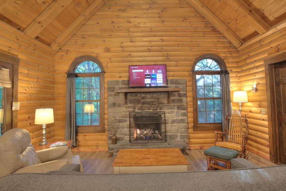 Cricket Hill Lodge & Cabins photo 83