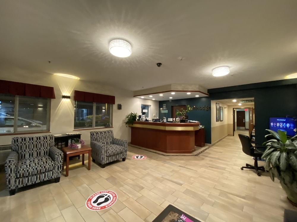 Travelodge Suites by Wyndham Newberg photo 78