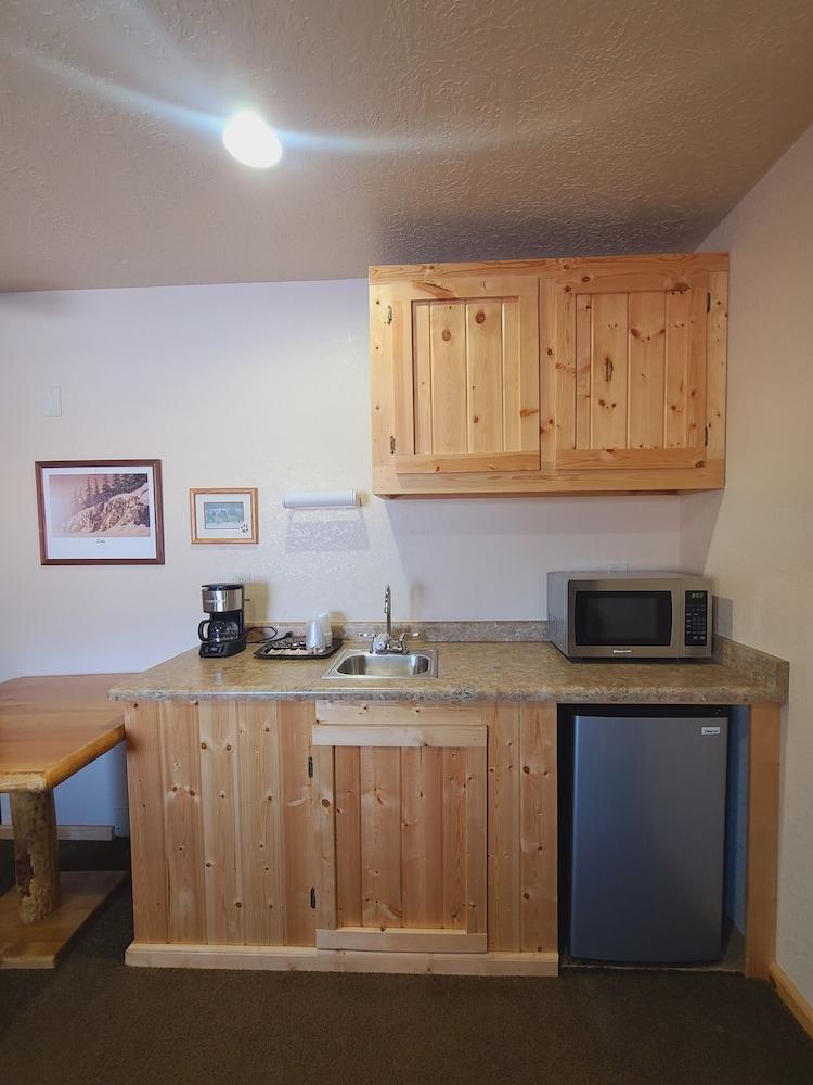 Flaming Gorge Hideout photo 17