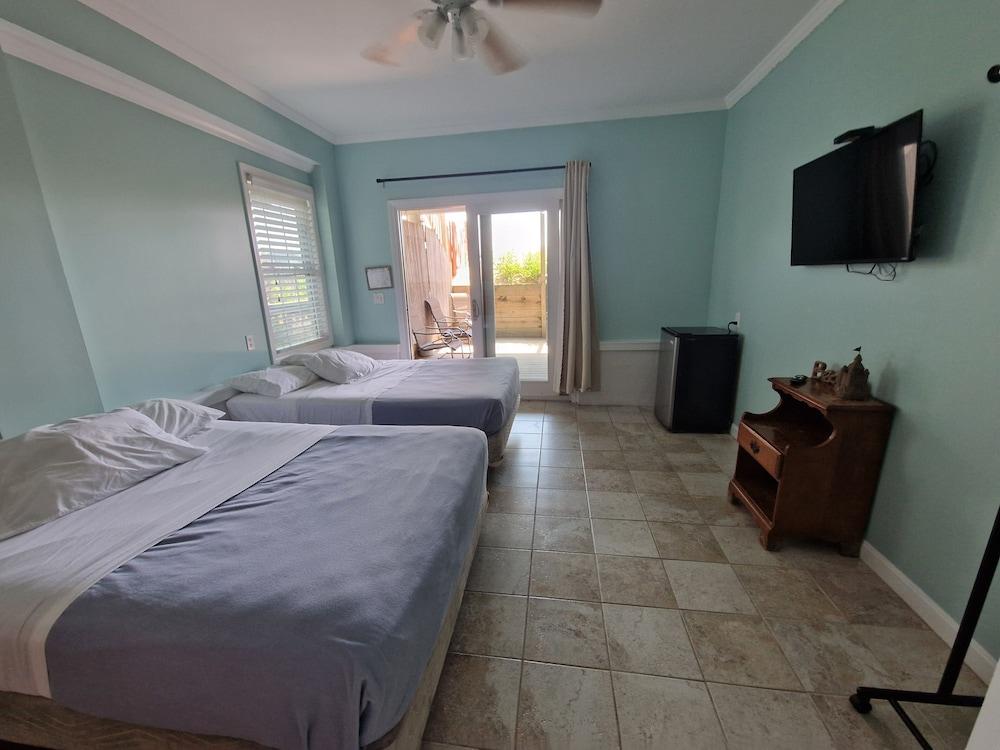 Sandcastle Beachfront Inn photo 40