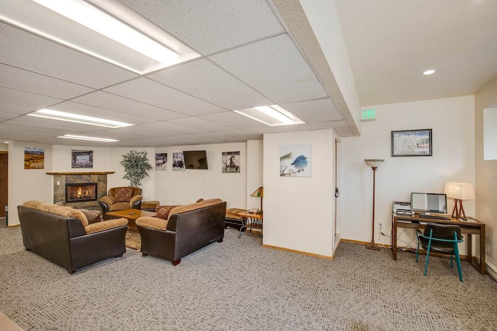 Pine Ridge Condominiums photo 64