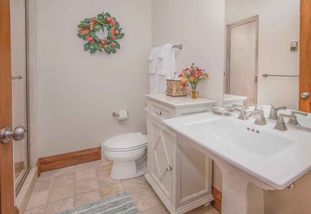 Highlands Lodge in Beaver Creek by Elevation Accommodations photo 28