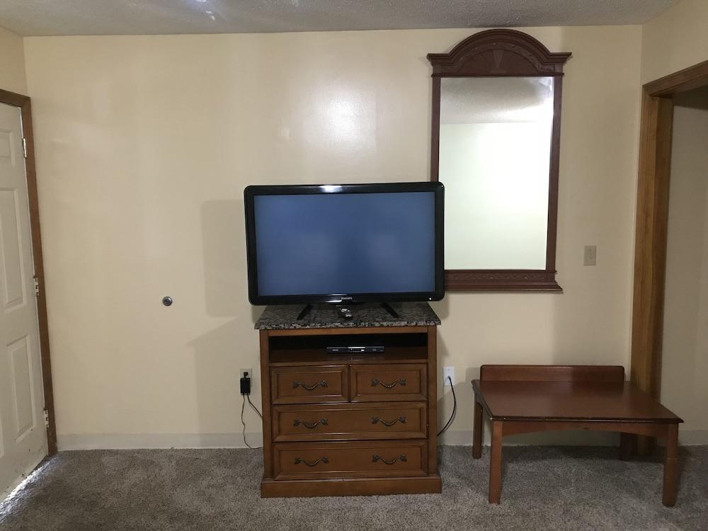 AmeriVu Inn & Suites photo 21