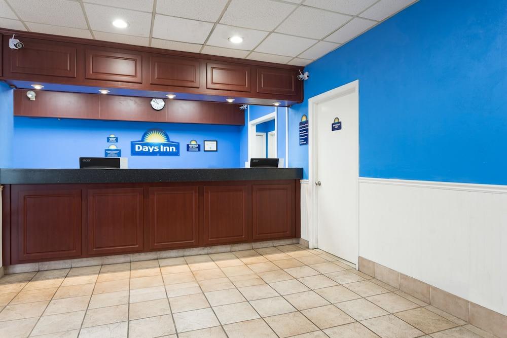 Days Inn by Wyndham Salisbury photo 2