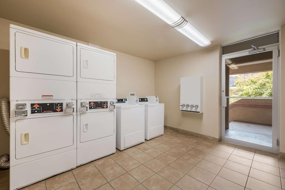 Best Western Town & Country Inn photo 29