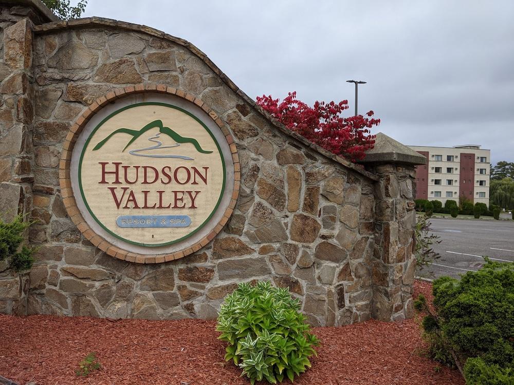 Hudson Valley Resort photo 3