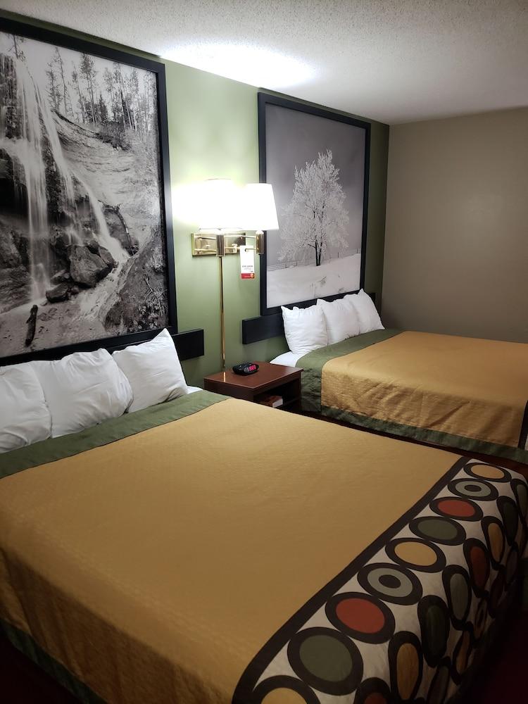 Super 8 by Wyndham Valentine NE photo 6