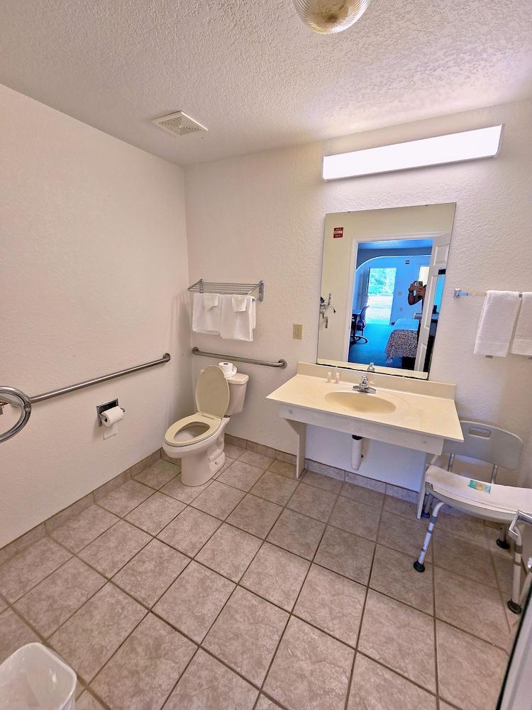 Garden Inn & Suites photo 21