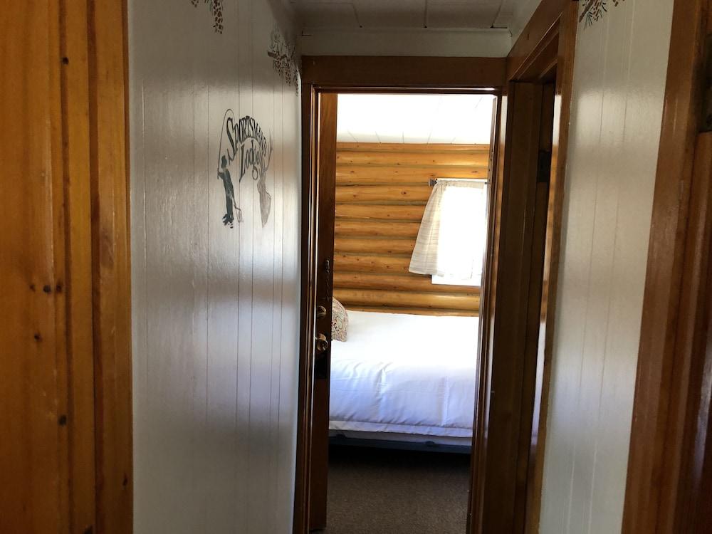 Sportsmans Lodge photo 36