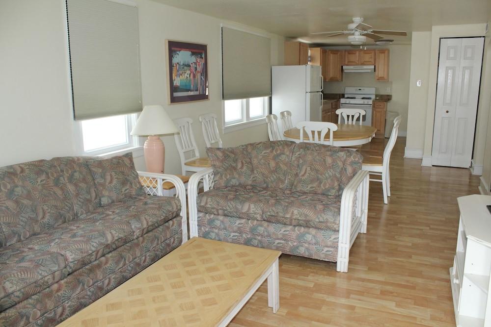 Condor Motel photo 35