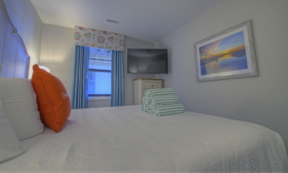 Atlantic Beach Resort, a Ramada by Wyndham photo 8