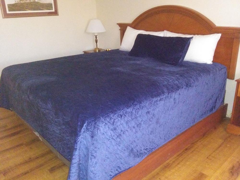 The Towne Motel photo 6