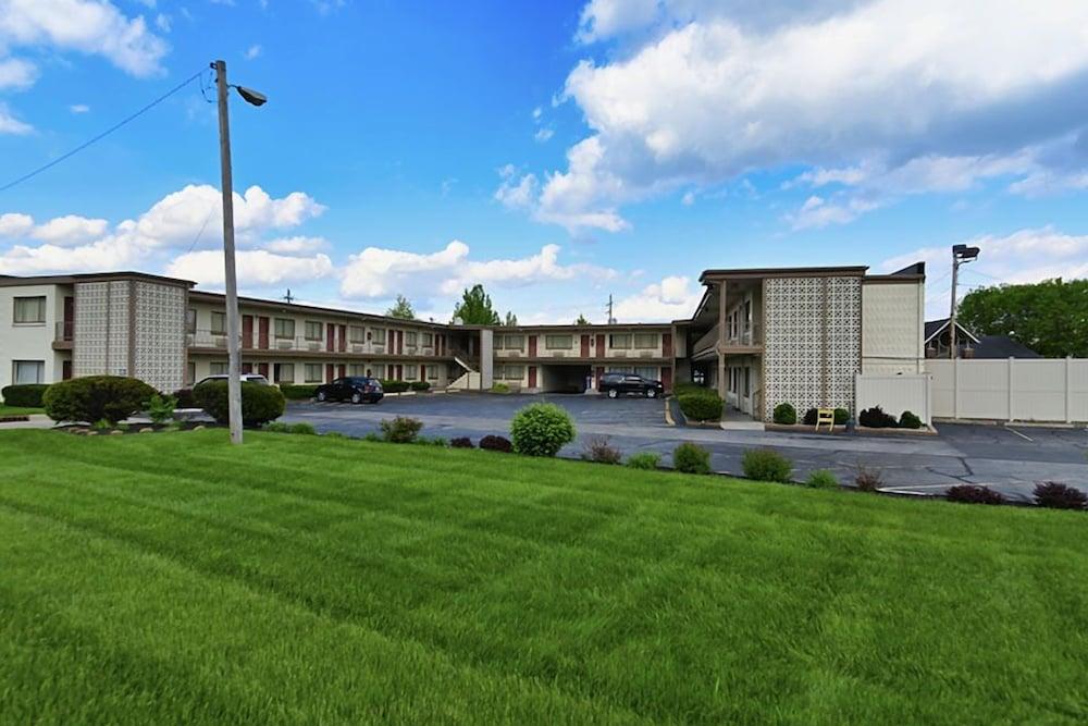 Campus Inn photo 9