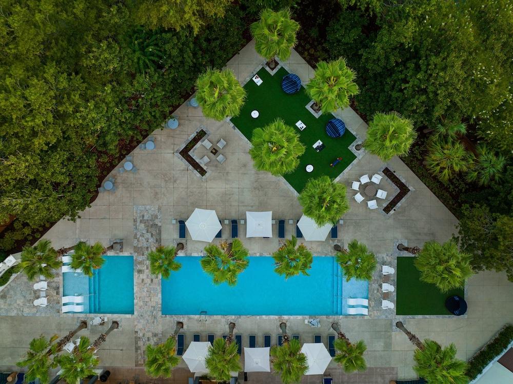 Hotel Indigo Mount Pleasant by IHG photo 32