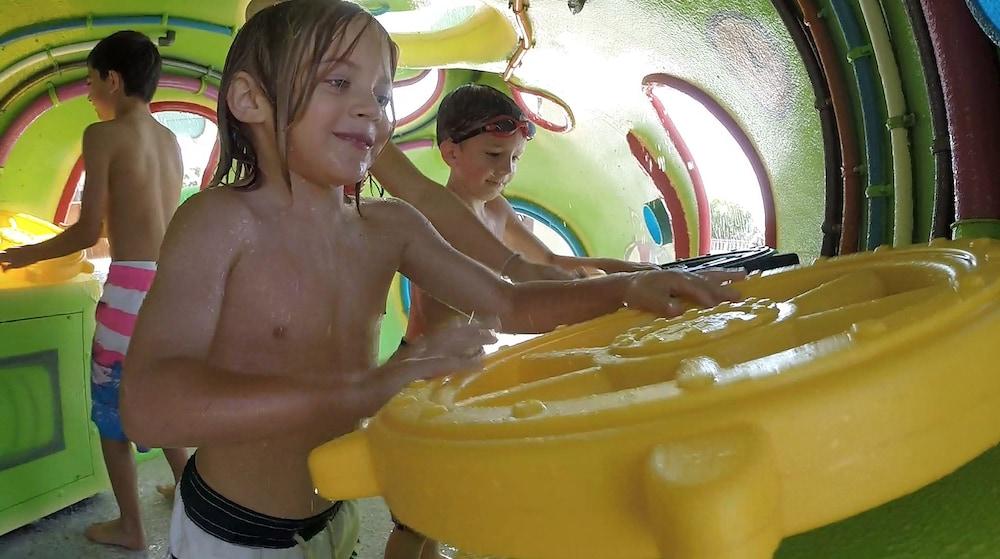 Crown Reef Beach Resort and Waterpark photo 31