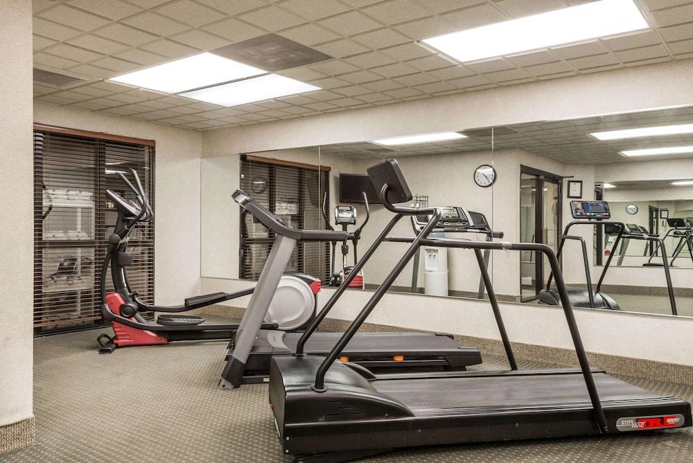 Wingate by Wyndham Indianapolis Airport-Rockville Rd. photo 36