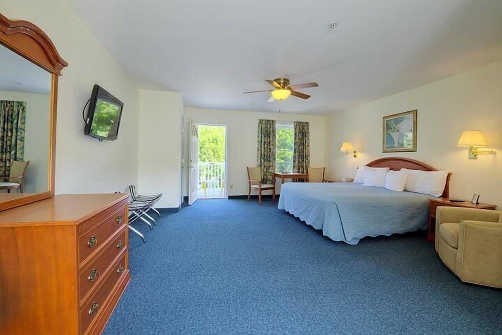 Cromwell Harbor Motel photo 3
