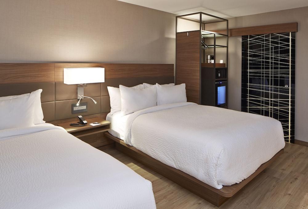AC Hotel by Marriott Atlanta Downtown photo 8