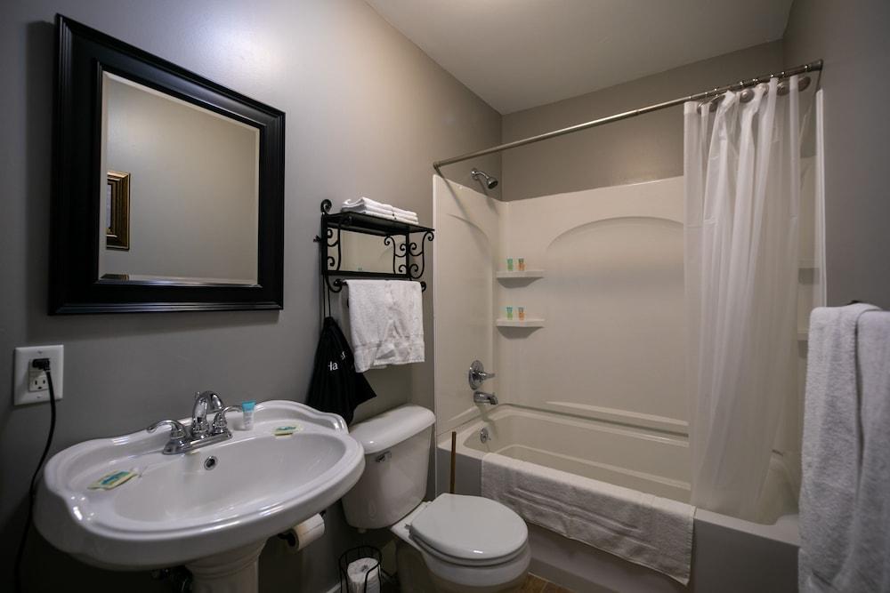 Nauvoo Temple House Hotel photo 69
