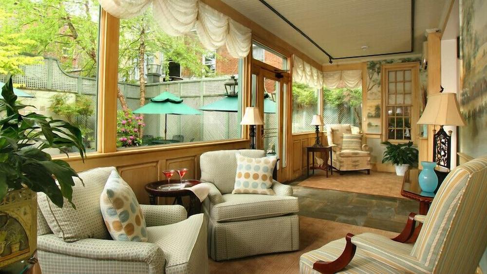 Lambertville House photo 27
