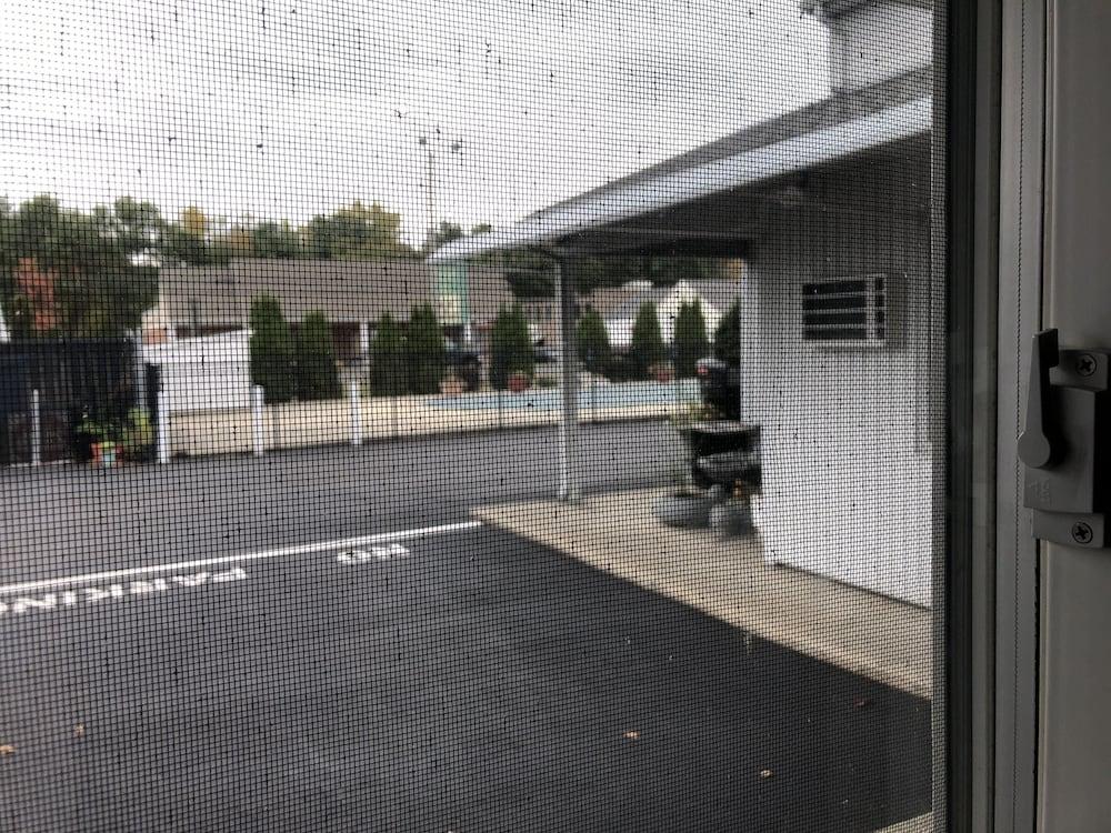 Wilbraham Inn photo 25