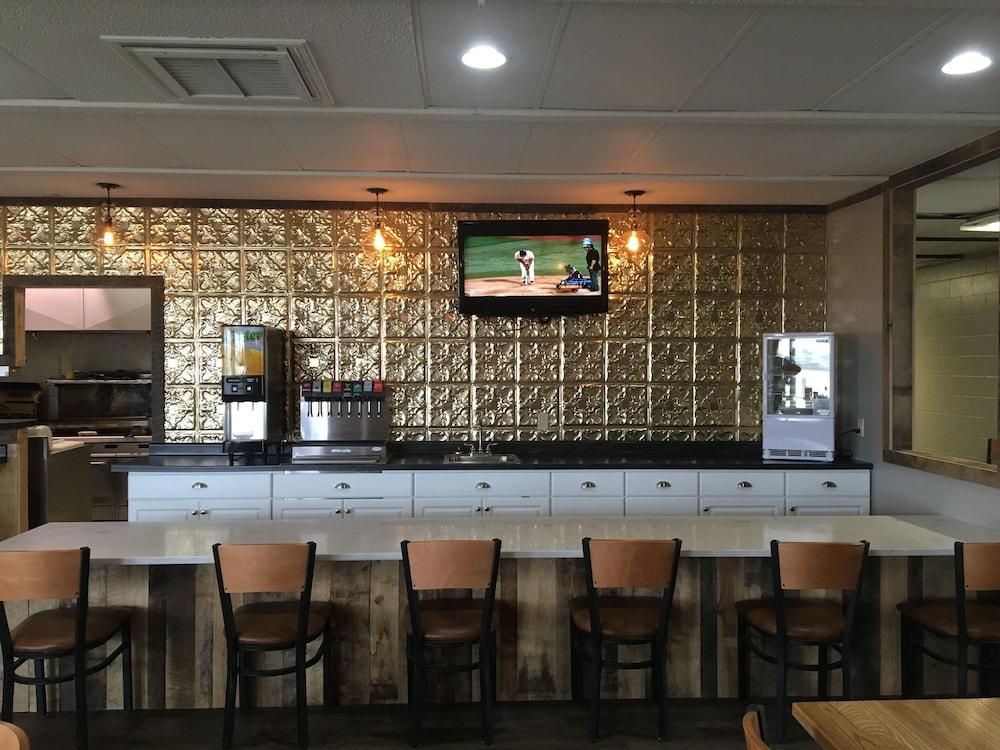 Sunlac Inn photo 16
