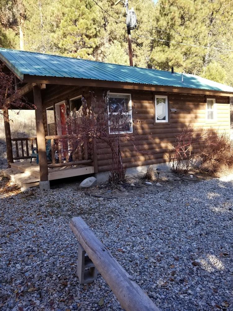 Sourdough Lodge — hotel in Lowman
