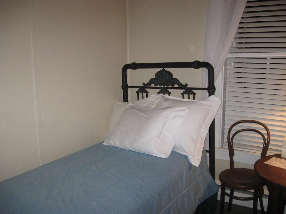 The Forest Queen Hotel photo 5