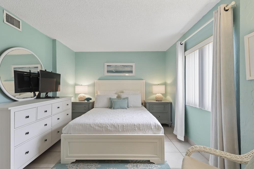 Tropical Suites at Sunglow Resort photo 98