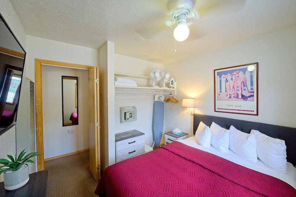 Thunderbird Lodge photo 14
