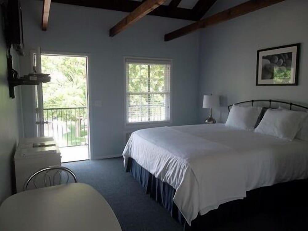 The Blue Inn At North Fork photo 11