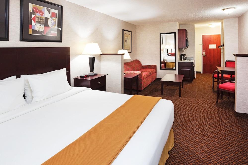 Holiday Inn Express & Suites Carrollton by IHG photo 3
