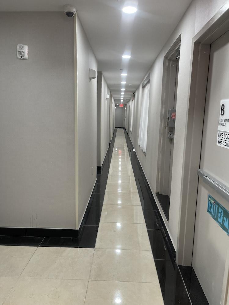 Park Bliss Hotel Bronx photo 2
