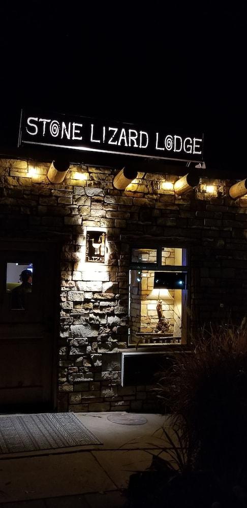 Stone Lizard Lodging photo 81
