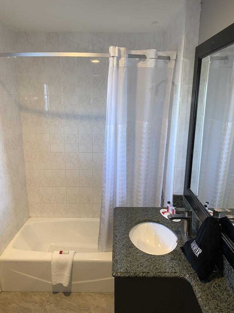 Skyways Hotel photo 6