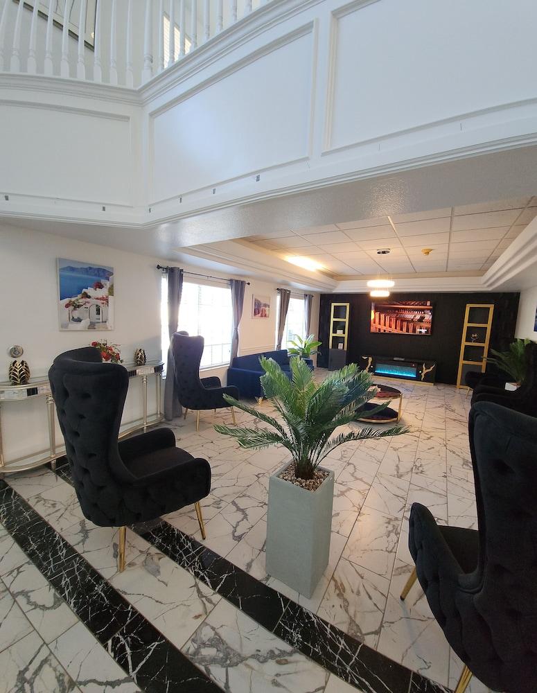 The Enchanted Suites & Residence photo 2