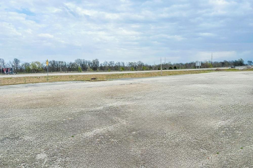 Shamrock Kings Inn By Oyo Marked Tree I-555 photo 28