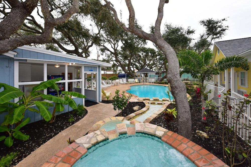 Pelican Bay Resort photo 49