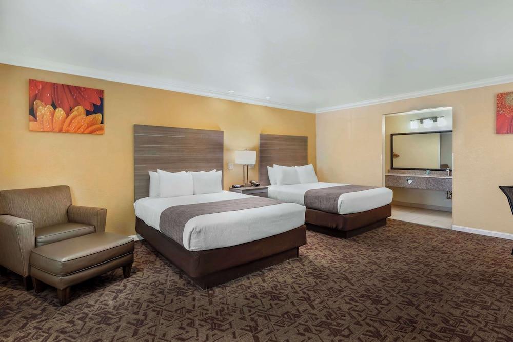 Best Western Hanford Inn photo 9