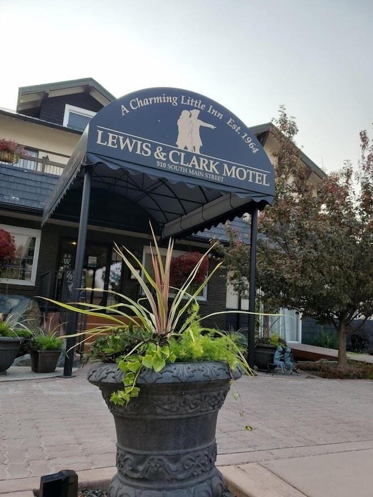 Three Forks Lewis & Clark Motel photo 16