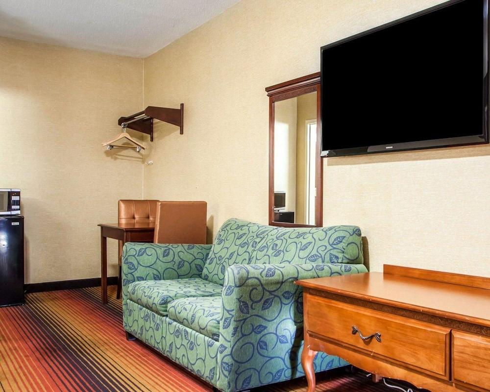 Rodeway Inn Jersey City North photo 14