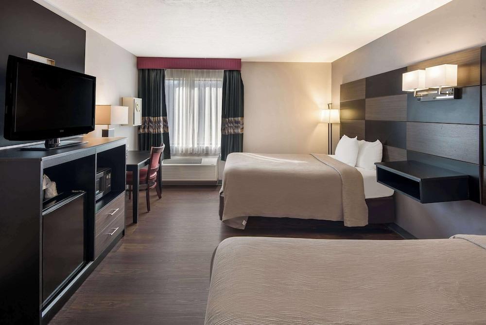 Quality inn & Suites Cincinnati I-275 photo 14
