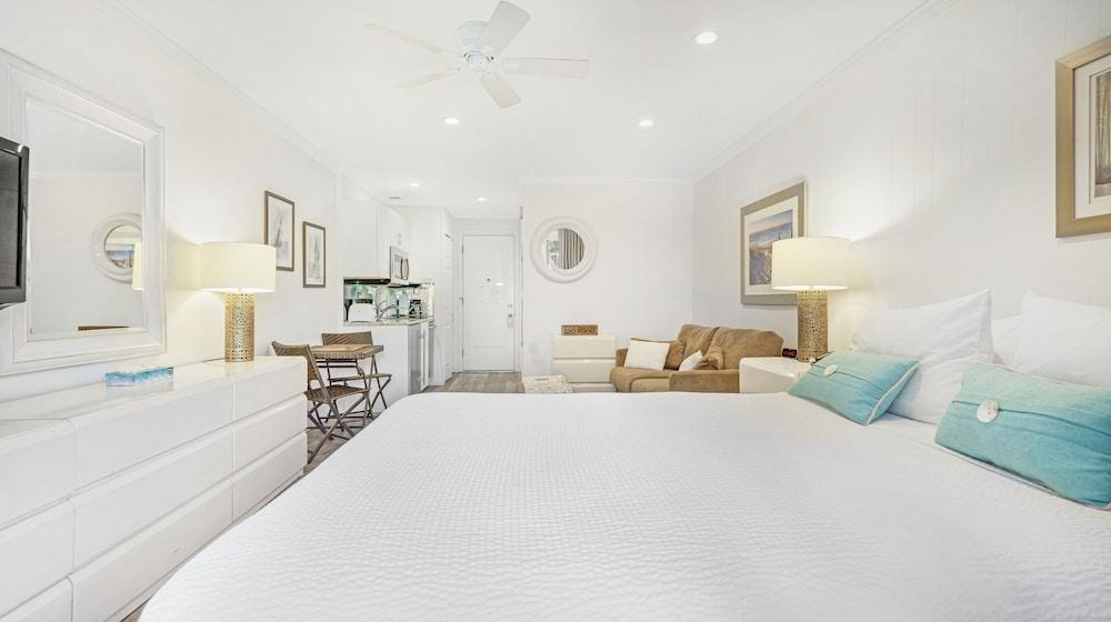 East Hampton House Resort photo 68